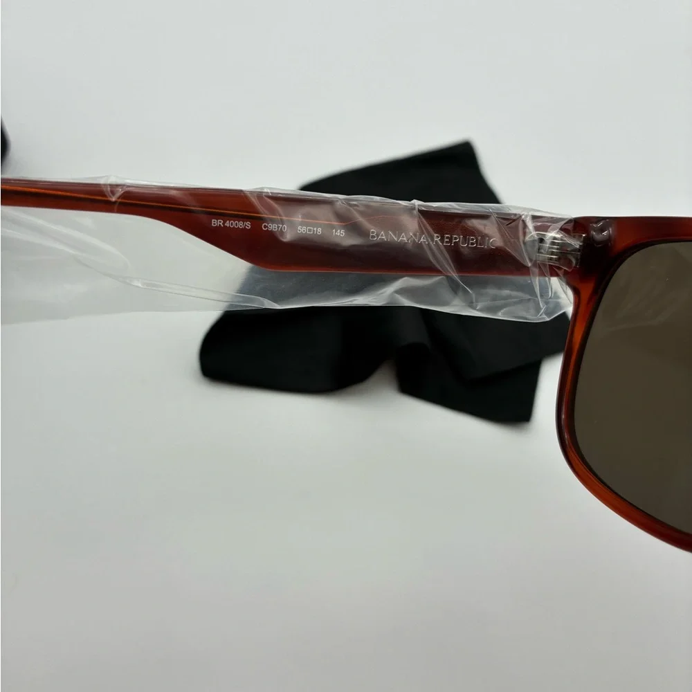 NWT banana republic Brown Tortoise Sunglasses with case